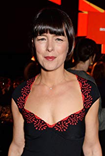 How tall is Olivia Williams?